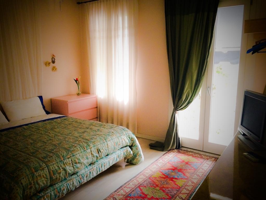 Bed & Breakfast Don Carlos San Martino di Lupari Rum bild