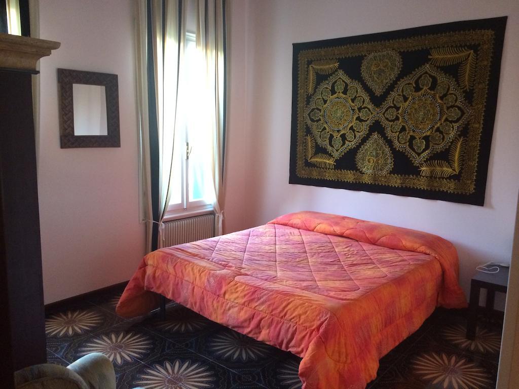 Bed & Breakfast Don Carlos San Martino di Lupari Rum bild